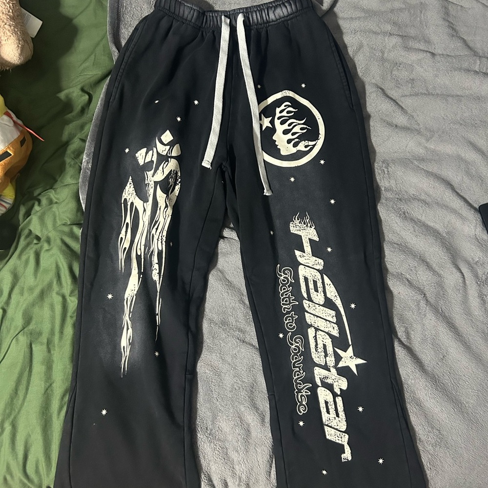 Hellstar Black Graphic Sweatpants